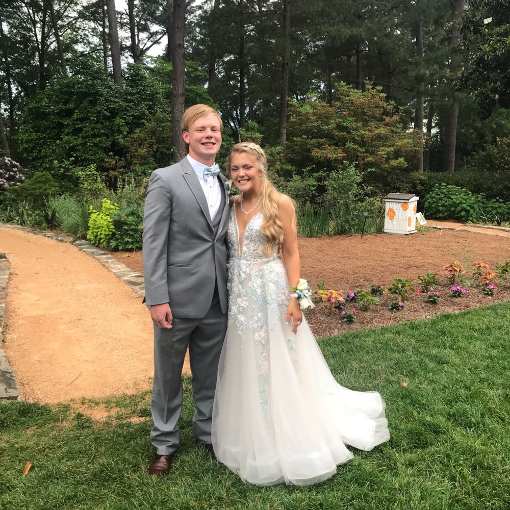 Formal Prom Dress - Picture 3 of 8